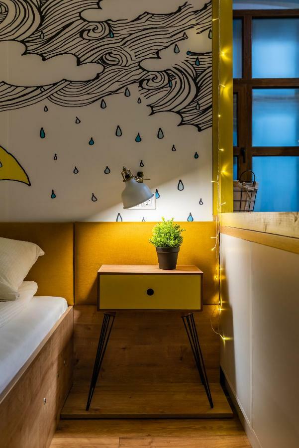 The Yellow Umbrella Studio Клуж-Напока Экстерьер фото